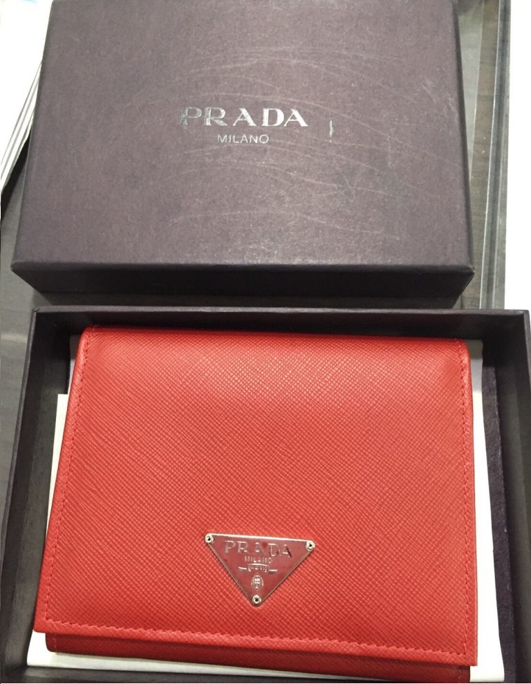 PRADA プラダ サフィアーノ 折りたたみ財布